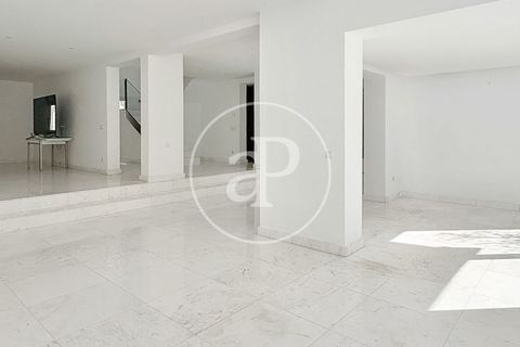 Villa i La Moraleja, Madrid, La Moraleja - € 4.100.000 | Ref: VMN2511005 - foto 12