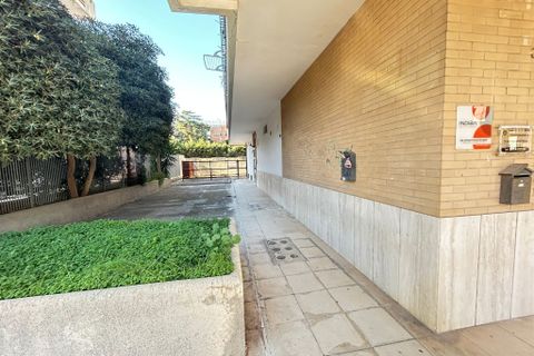 L'establiment comercial a Lecce, Lecce, Lecce - € 2.000/mes | Ref: 2000ric - foto 2