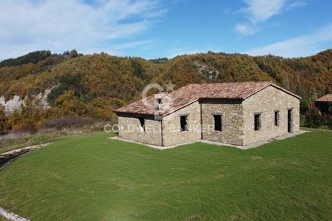 Landejendom i Apecchio, Pesaro and Urbino, Apecchio - € 139.000 | Ref: CBI160-2553-149 - foto 2