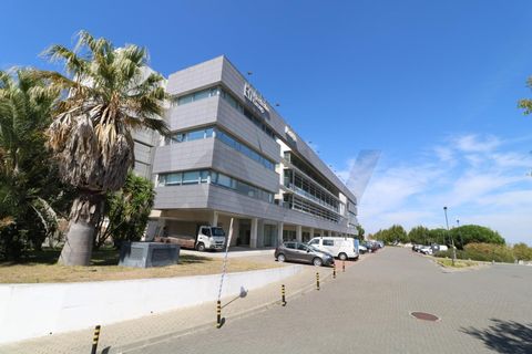 Erhvervsejendom i Oeiras, Lisbon, Oeiras - € 1.200.000 | Ref: KWPT-024027 - foto 1