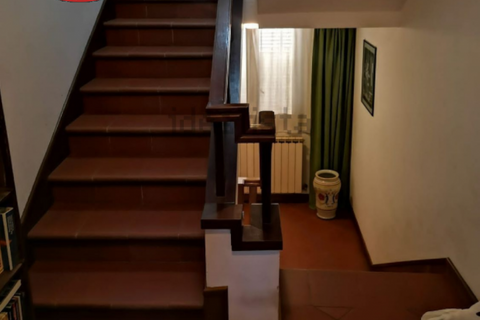 Villa i Montevarchi, Arezzo, Montevarchi - € 470.000 | Ref: 7448 - foto 5