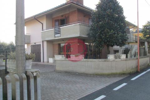 Villa i Cesena, Forli-Cesena, Cesena - € 385.000 | Ref: G-C1-021 - foto 2