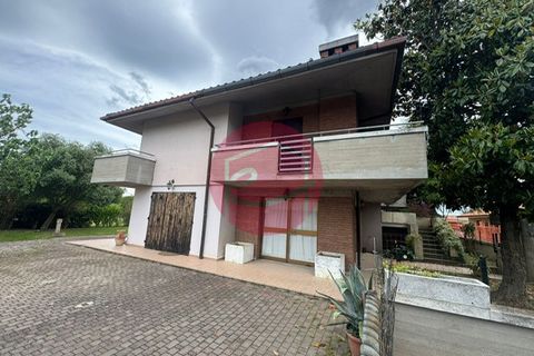 Villa i Cesena, Forli-Cesena, Cesena - € 385.000 | Ref: G-C1-021 - foto 4
