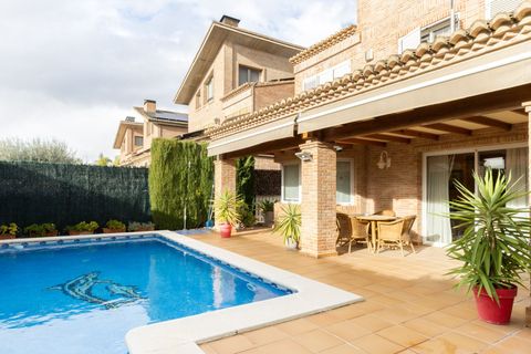Villa i Betera, Valencia, Betera - € 930.000 | Ref: f3f4e2ec-e721-4d8b-8 - foto 1