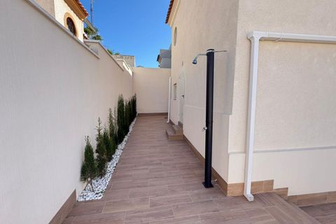 Villa i Torrevieja, Alicante, Torrevieja - € 369.000 | Ref: 747698 - foto 37