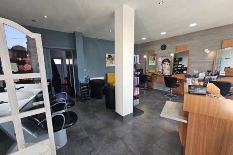L'establiment comercial a Caudry, Nord, Caudry - € 6.000/mes | Ref: 7137880 - foto 4