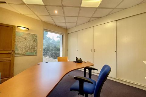 L'establiment comercial a Vence, Alpes-Maritimes, Vence - € 2.500/mes | Ref: 86437012 - foto 6