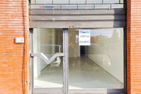 Propiedad comercial en Amelia, Terni, Amelia - € 500/mes | Ref: 33.Bis - photo 2