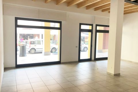 L'establiment comercial a Crevalcore, Bologna, Crevalcore - € 1.100/mes | Ref: AF6 - foto 6