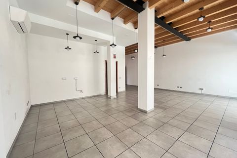 L'establiment comercial a Crevalcore, Bologna, Crevalcore - € 1.100/mes | Ref: AF6 - foto 8