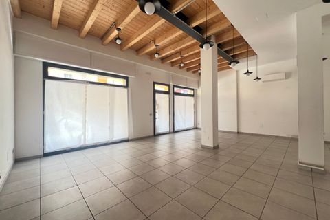 L'establiment comercial a Crevalcore, Bologna, Crevalcore - € 1.100/mes | Ref: AF6 - foto 11