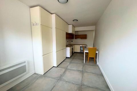 Erhvervsejendom i Versailles, Yvelines, Versailles - € 195.000 | Ref: 1762GG - foto 1