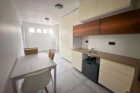 Erhvervsejendom i Versailles, Yvelines, Versailles - € 195.000 | Ref: 1762GG - foto 4