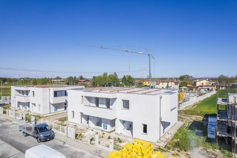 Villa i Legnaro, Padua, Legnaro - € 310.000 | Ref: LEG09 - foto 9