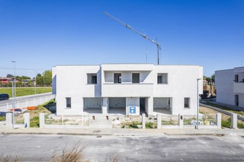 Villa i Legnaro, Padua, Legnaro - € 350.000 | Ref: LEG11 - foto 3