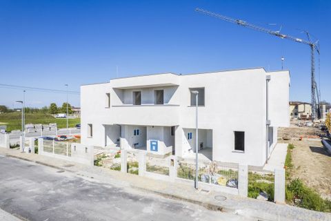 Villa i Legnaro, Padua, Legnaro - € 350.000 | Ref: LEG11 - foto 5