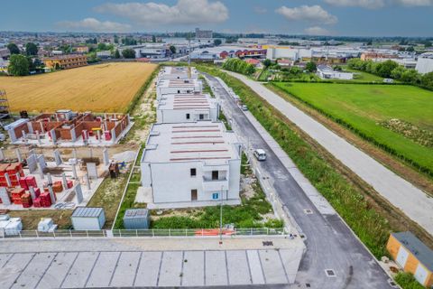 Villa a Legnaro, Padua, Legnaro - € 350.000 | Ref: LEG11 - foto 2
