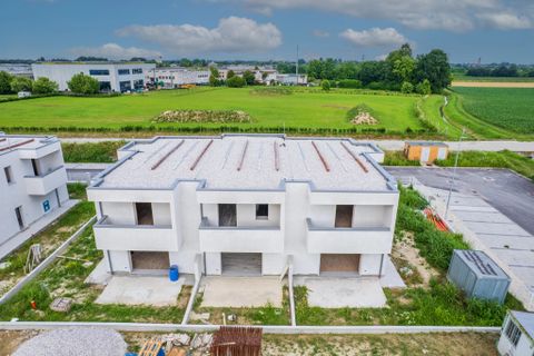 Villa a Legnaro, Padua, Legnaro - € 335.000 | Ref: LEG12 - foto 9