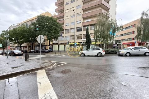 L'establiment comercial a Trofa, Porto, Trofa - € 1.700/mes | Ref: ONE81334-17 - foto 4