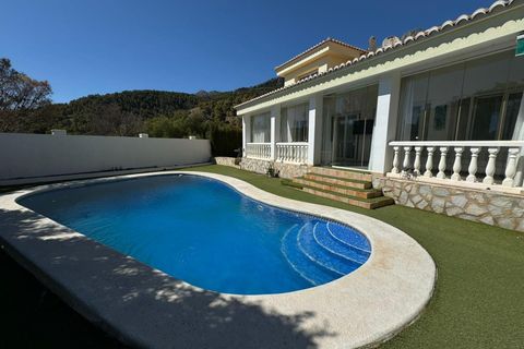 Villa i Altea, Alicante, Altea - € 1.450.000 | Ref: AG19146317 - foto 1