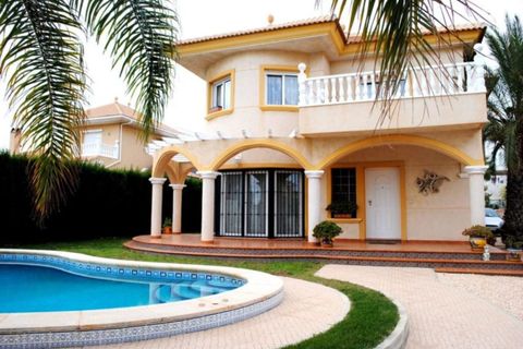 Villa i La Zenia, Alicante, La Zenia - € 650.000 | Ref: AG19149831 - foto 1