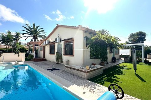 Villa i Cabo Roig, Alicante, Cabo Roig - € 850.000 | Ref: AG19MLSC5763426 - foto 1