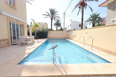 Villa i Cabo Roig, Alicante, Cabo Roig - € 990.000 | Ref: AG19MLSC7076139 - foto 30