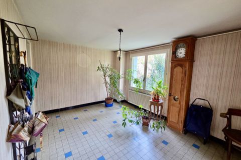 Villa i Brioude, Haute-Loire, Brioude - € 130.000 | Ref: V10000367 - foto 12