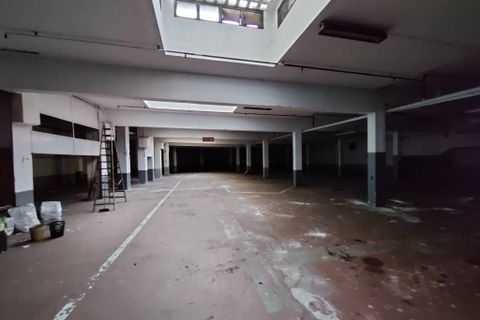Parkeringsplads i Torino, Turin, Torino - € 350.000 | Ref: H115806 - foto 2