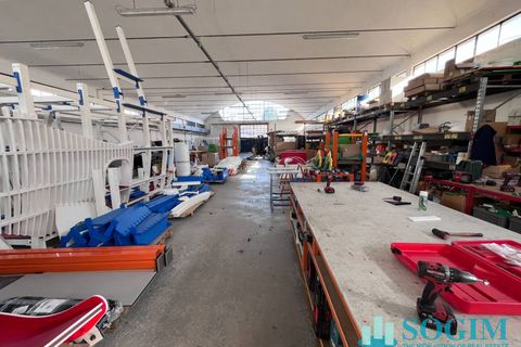 L'establiment comercial a Abbiategrasso, Milan, Abbiategrasso - € 2.700/mes | Ref: 303676 - foto 7