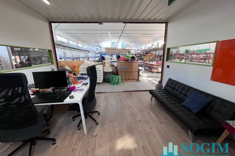 L'establiment comercial a Abbiategrasso, Milan, Abbiategrasso - € 2.700/mes | Ref: 303676 - foto 9