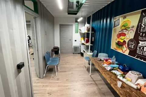 L'establiment comercial a Abbiategrasso, Milan, Abbiategrasso - € 2.700/mes | Ref: 303676 - foto 33