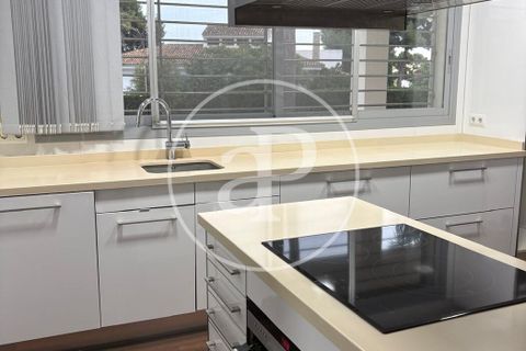 Villa a Torrent, Valencia, Torrent - € 2.400/mes | Ref: AV2511063 - foto 5