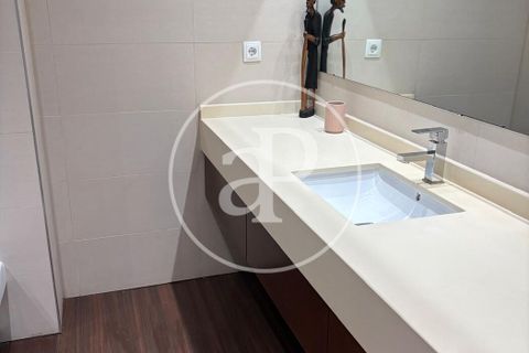 Villa a Torrent, Valencia, Torrent - € 2.400/mes | Ref: AV2511063 - foto 16