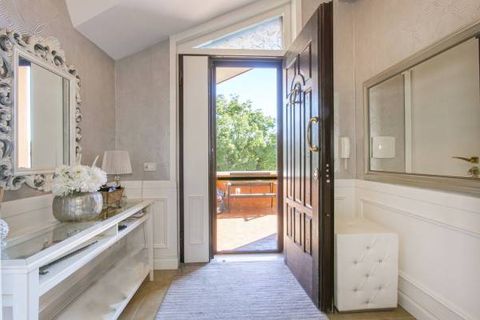 Villa a Pomezia, Rome, Pomezia - € 259.000 | Ref: 1001-715 - foto 2