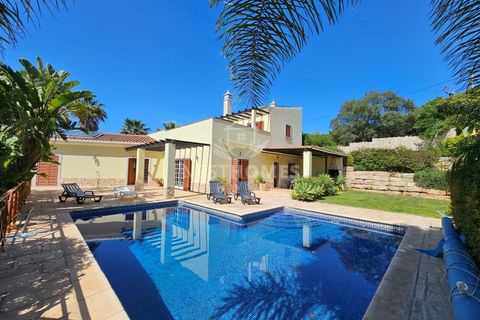 Villa i Estoi, Faro, Estoi - € 775.000 | Ref: NT009 - foto 1