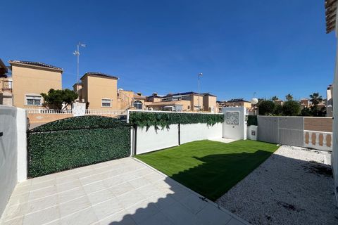 Bungalow i Punta Prima, Alicante, Punta Prima - € 209 999 | Ref: R11775D - foto 2