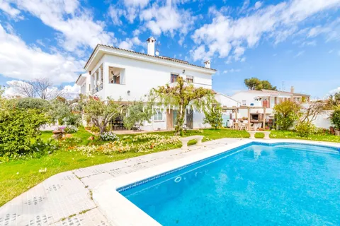Villa i Vilanova I La Geltru, Barcelona - foto 1