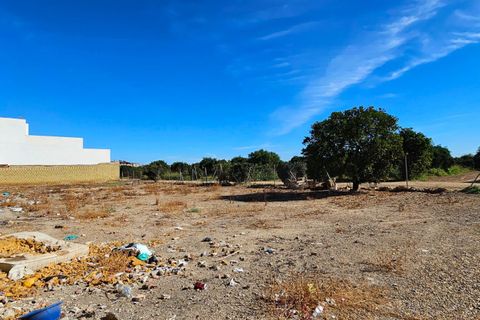 Helårsgrund i La Algaba, Sevilla, La Algaba - € 250.000 | Ref: 3566-01181/7688 - foto 4