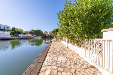 Villa a Empuriabrava, Gerona, Empuriabrava - € 890.000 | Ref: 4055 - foto 13