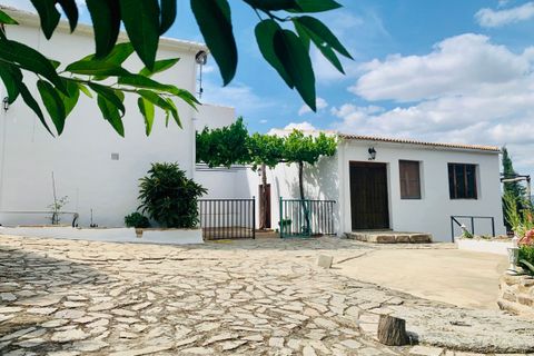 Landejendom i Iznajar, Cordoba, Iznajar - € 440.000 | Ref: ID1242 - foto 1