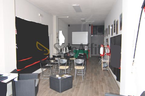L'establiment comercial a Pontedera, Pisa, Pontedera - € 500/mes | Ref: F4034 - foto 2