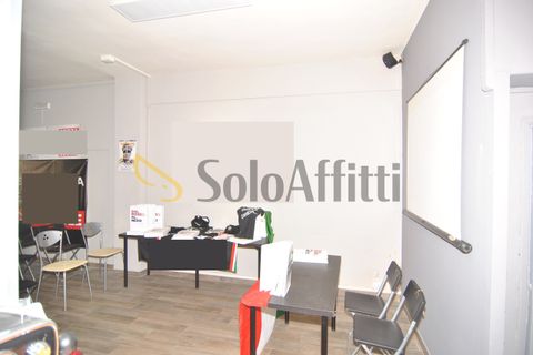 L'establiment comercial a Pontedera, Pisa, Pontedera - € 500/mes | Ref: F4034 - foto 4