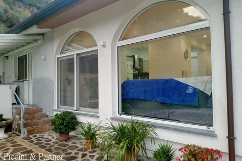 Villa a Massa, Massa and Carrara, Massa - € 600.000 | Ref: MS04 - foto 9