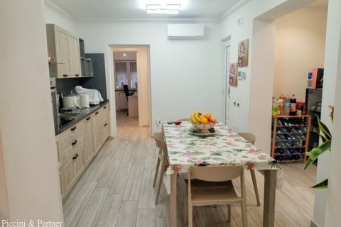 Villa a Massa, Massa and Carrara, Massa - € 600.000 | Ref: MS04 - foto 17
