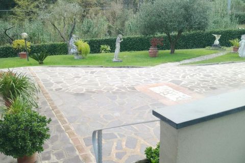 Villa a Massa, Massa and Carrara, Massa - € 600.000 | Ref: MS04 - foto 34