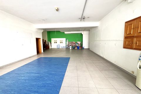 Erhvervsejendom i Amadora, Lisbon, Amadora - € 200.000 | Ref: UH011503 - foto 2