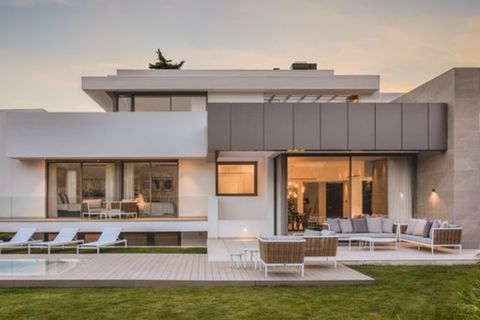 Villa a Estepona, Malaga, Estepona - € 2.250.000 | Ref: 663883 - foto 2