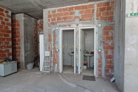Erhvervsejendom i Alges, Lisbon, Alges - € 380.000 | Ref: C0222-06649 - foto 11