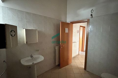 L'establiment comercial a Bitritto, Bari, Bitritto - € 1.300/mes | Ref: 12004/2025 - foto 28